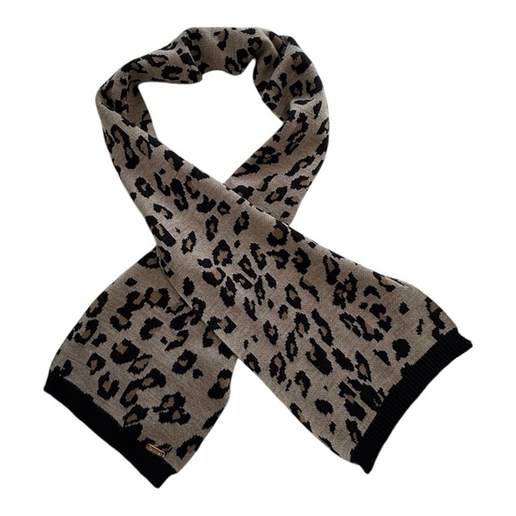 Calvin Klein Leopard Print Scarf - Picture 1 of 8